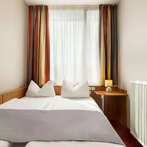 Hotel Amedia Express Passau, Trademark Collection By Wyndham, Passavia